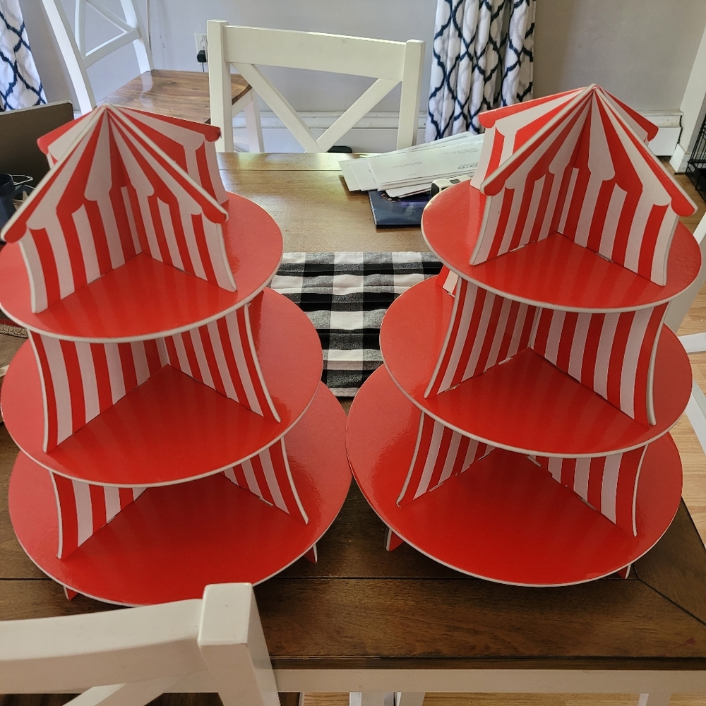 Carnival party supplies